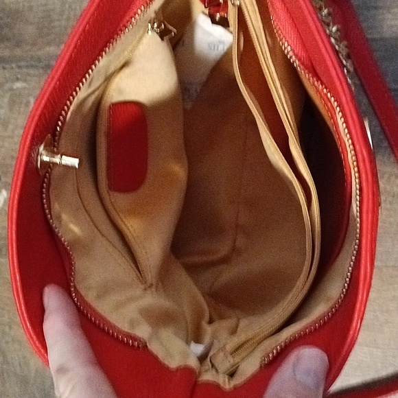 Coral handbag with gold hardware new❤️ - Picture 4 of 11